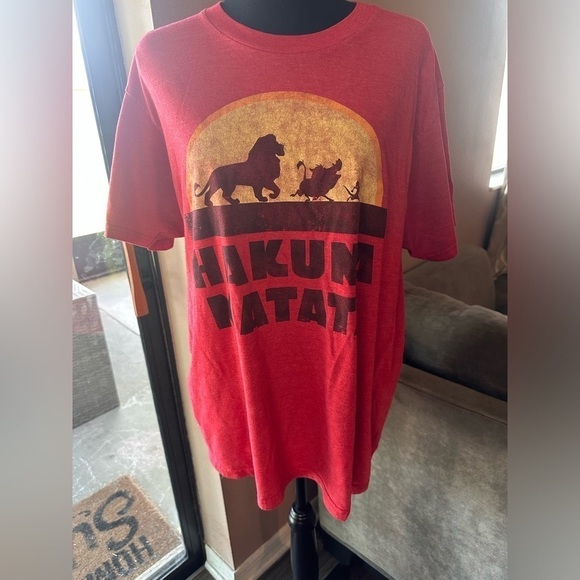 Disney The Lion King Hakuna Matata Graphic Tee - Picture 1 of 4